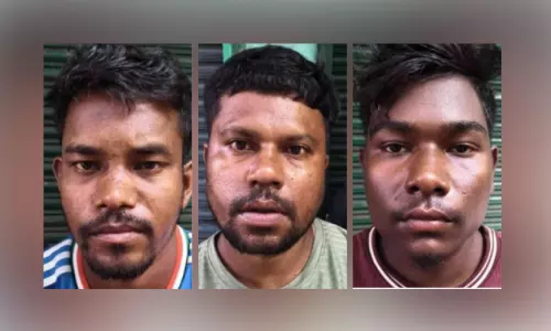 പ​ത്ത് കി​ലോ ക​ഞ്ചാ​വു​മാ​യി അ​ന്ത​ർ​സം​സ്ഥാ​ന തൊ​ഴി​ലാ​ളി​ക​ൾ പി​ടി​യി​ൽ