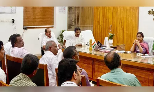 മൈനാഗപ്പള്ളി റെയിൽവേ മേൽപാലം ഭൂമി നഷ്ടമാകുന്നവരുടെ ആശങ്ക പരിഹരിക്കും: എം.പി മൈനാഗപ്പള്ളി റെയിൽവേ മേൽപാലം ഭൂമി നഷ്ടമാകുന്നവരുടെ ആശങ്ക പരിഹരിക്കും: എം.പി