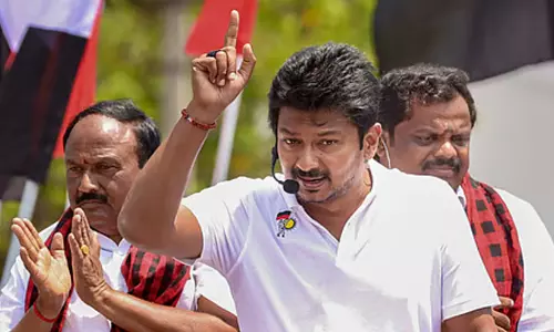 ഓം കാളി, ജയ് കാളി...; വിജയ്യുടെ മുദ്രാവാക്യത്തിന് മറുപടിയുമായി ഉദയനിധി സ്റ്റാലിൻ ഓം കാളി, ജയ് കാളി...; വിജയ്യുടെ മുദ്രാവാക്യത്തിന് മറുപടിയുമായി ഉദയനിധി സ്റ്റാലിൻ