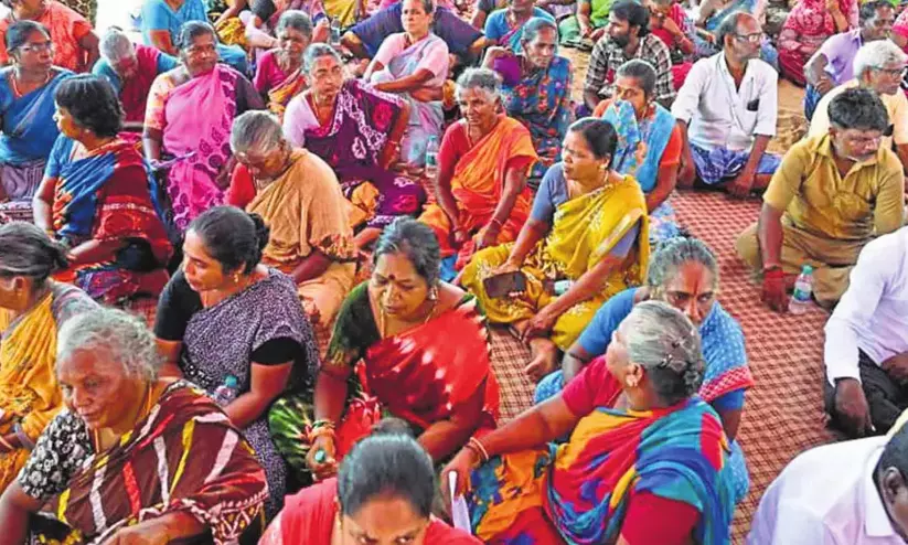 `പുതിയ നിയമസഭാ സമുച്ചയം വേണ്ട; ചെന്നൈയിൽ പ്രതിഷേധം കടുപ്പിച്ച് മത്സ്യത്തൊഴിലാളികൾ `പുതിയ നിയമസഭാ സമുച്ചയം വേണ്ട; ചെന്നൈയിൽ പ്രതിഷേധം കടുപ്പിച്ച് മത്സ്യത്തൊഴിലാളികൾ