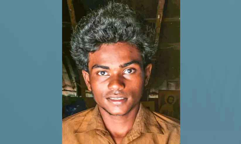 പെറ്റികേസിലെ ഫോട്ടോ തെളിവായി; ബൈക്ക് മോഷ്ടാവ് പിടിയിൽ പെറ്റികേസിലെ ഫോട്ടോ തെളിവായി; ബൈക്ക് മോഷ്ടാവ് പിടിയിൽ