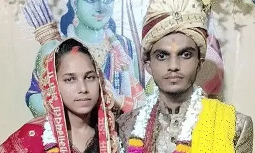 15 വർഷത്തെ രാഖിബന്ധം പ്രണയമായി മാറി; യുവാവിനൊപ്പം ഒളിച്ചോടി വിവാഹം, മകൾക്ക് പ്രതീകാത്മക അന്ത്യകർമ്മങ്ങൾ ചെയ്ത് പിതാവ് 15 വർഷത്തെ രാഖിബന്ധം പ്രണയമായി മാറി; യുവാവിനൊപ്പം ഒളിച്ചോടി വിവാഹം, മകൾക്ക് പ്രതീകാത്മക അന്ത്യകർമ്മങ്ങൾ ചെയ്ത് പിതാവ്