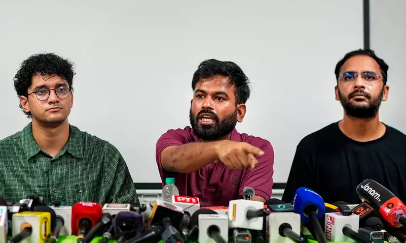 മുംബൈയിൽ സിജെപി സമരം നാളെ; ഗ്യാനേഷ് കുമാറിന്റെ രാജിയടക്കം മൂന്ന് പ്രധാന ആവശ്യങ്ങൾ മുംബൈയിൽ സിജെപി സമരം നാളെ; ഗ്യാനേഷ് കുമാറിന്റെ രാജിയടക്കം മൂന്ന് പ്രധാന ആവശ്യങ്ങൾ