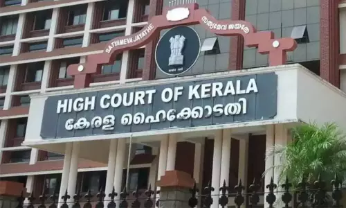 ഭർതൃ സഹോദരന്റെ വിവാഹത്തിൽ പങ്കെടുക്കാൻ വിസ നൽകണം: വയനാട് സ്വദേശിയുടെയും പാകിസ്താനി ഭാര്യയുടെയും ഹരജി ഹൈകോടതി തള്ളി