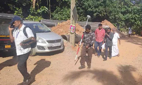 പാലാ ജനറല് ആശുപത്രിയുടെ ഭൂമി അളന്നു; കൈയേറ്റം കണ്ടെത്തി പാലാ ജനറല് ആശുപത്രിയുടെ ഭൂമി അളന്നു; കൈയേറ്റം കണ്ടെത്തി