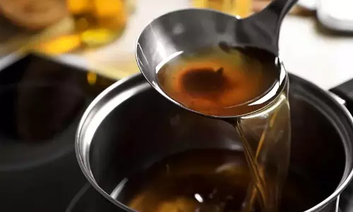 പാചക എണ്ണയുടെ പുനരുപയോഗം; ഓപ്പറേഷൻ തെളിമയുടെ ഭാഗമായി സംസ്ഥാനത്ത് മിന്നൽ പരിശോധന, 74 സ്ഥാപനങ്ങൾ പൂട്ടിച്ചു