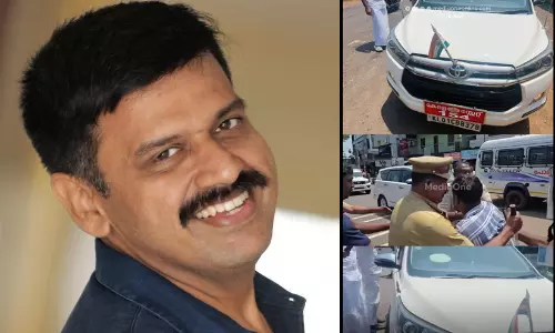 ‘എൻറെ മണ്ഡലത്തിൽ മന്ത്രി വരുമ്പോൾ സംരക്ഷിക്കാൻ എനിക്ക് ബാധ്യതയുണ്ട്’ ഡി.വൈ.എഫ്.ഐ ആരോപണത്തിന് മറുപടിയുമായി സന്ദീപ് വാര്യർ ‘എൻറെ മണ്ഡലത്തിൽ മന്ത്രി വരുമ്പോൾ സംരക്ഷിക്കാൻ എനിക്ക് ബാധ്യതയുണ്ട്’ ഡി.വൈ.എഫ്.ഐ ആരോപണത്തിന് മറുപടിയുമായി സന്ദീപ് വാര്യർ