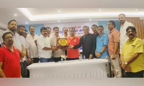 34 വർഷത്തെ പ്രവാസം: ആർ.യു. സകീർ ഹുസൈന് ഒ.ഐ. സി.സി യാത്രയയപ്പ് നൽകി