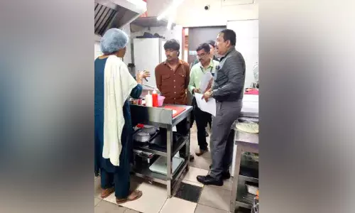 189 സ്ഥാപനങ്ങളിൽ ഭക്ഷ്യസുരക്ഷാ കമീഷന്റെ മിന്നൽ പരിശോധന; 35 സ്ഥാപനങ്ങൾക്ക് പിഴ