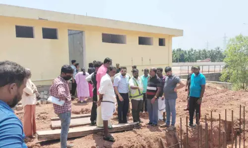 ചാലിങ്കാൽ ടോള്‍ പ്ലാസയില്‍ വീണ്ടും വേ ബ്രിഡ്ജ് നിര്‍മാണ ശ്രമം തടഞ്ഞു