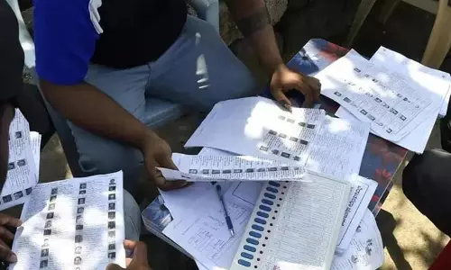 വോട്ട് വെട്ടാൻ വ്യാജരേഖ ചമച്ചു: കർണാടകയിൽ ബി.ജെ.പി നേതാവിനെതിരെ കേസ്; ന്യൂനപക്ഷ വോട്ടുകൾ നീക്കം ചെയ്യാൻ ഗൂഢാലോചനയെന്ന് പരാതി