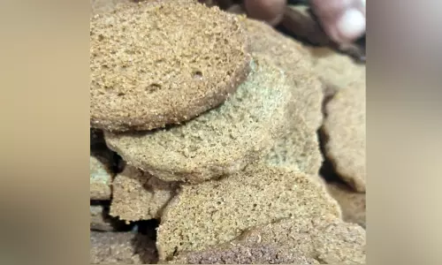 കാപ്പി ദിനത്തിൽ താരമായി കാപ്പി ബിസ്കറ്റ്