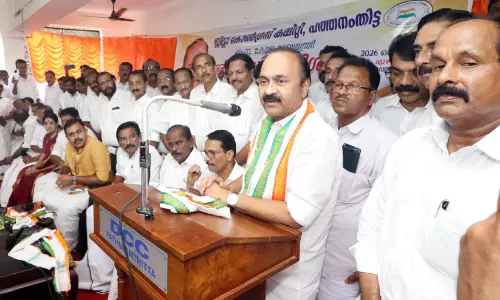 തെ​രു​വി​ലെ അ​ക്ര​മ​സ​മ​രം സി.​പി.​എ​മ്മി​ലെ അ​ന്ത​ച്ഛിദ്രം മ​റ​യ്ക്കാ​ൻ -വി.​ഡി. സ​തീ​ശ​ൻ