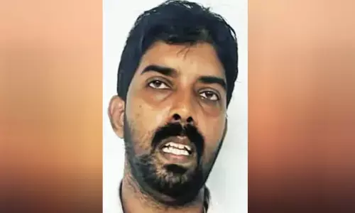ഹോട്ടലുകൾക്ക് ലൈസൻസ് നൽകാൻ കൈക്കൂലി; ഹെൽത്ത് ഇൻസ്പെക്ടർ വിജിലൻസ് പിടിയിൽ