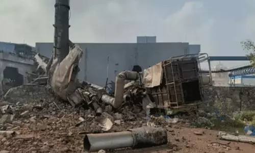 തിരുപ്പതിയിൽ ഫാക്ടറിയിൽ ബോയിലർ പൊട്ടിത്തെറിച്ച് അഞ്ചിലധികം മരണം; നിരവധിയാളുകൾ കുടുങ്ങിക്കിടക്കുന്നു