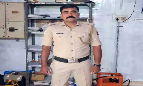 സ​ഹ​പ്ര​വ​ര്‍ത്ത​ക​ന്റെ ന​ഷ്ട​പ്പെ​ട്ട ബൈ​ക്ക് സാ​ഹ​സി​ക​മാ​യി കണ്ടെ​ടു​ത്ത് എ​ക്‌​സൈ​സ് പ്രി​വ​ന്‍റി​വ് ഓ​ഫി​സ​ർ