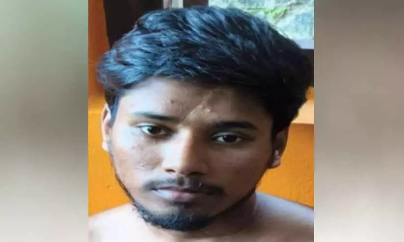 37 കിലോ കഞ്ചാവ് എത്തിച്ചുനൽകിയ യുവാവ് പിടിയിൽ 37 കിലോ കഞ്ചാവ് എത്തിച്ചുനൽകിയ യുവാവ് പിടിയിൽ