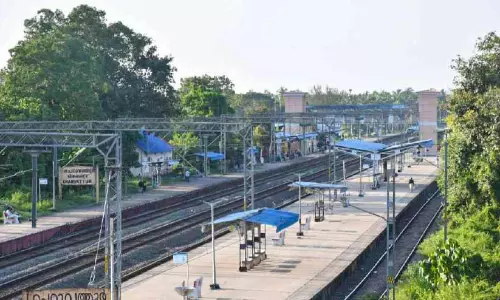 അവഗണനയുടെ നിഴലിൽ ചെറുവത്തൂർ റെയിൽവേ സ്‌റ്റേഷൻ