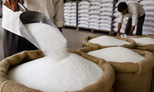 രാജ്യത്ത് പഞ്ചസാരയുടെ വില കുറഞ്ഞു; വിപണിയിൽ കർശന നിരീക്ഷണവുമായി കേന്ദ്ര സർക്കാർ