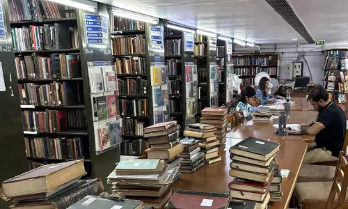 10.5 ലക്ഷം പുസ്തകങ്ങൾ, രണ്ട് മുറികൾ?; സെൻട്രൽ സെക്രട്ടേറിയറ്റ് ലൈബ്രറി മാറ്റുന്നതിൽ കേന്ദ്രത്തോട് വിശദീകരണം തേടി സുപ്രീംകോടതി