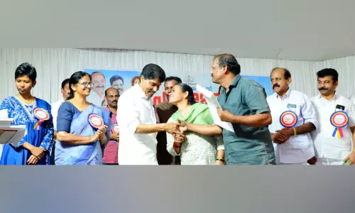 162 കുടുംബങ്ങള്ക്ക് ഭൂമിയുടെ അവകാശം 162 കുടുംബങ്ങള്ക്ക് ഭൂമിയുടെ അവകാശം
