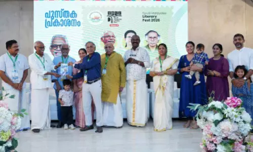 ദമ്മാമിൽ ‘ജോളിവുഡ് സ്റ്റോറി’ പുസ്തകം പ്രകാശനം ചെയ്തു ദമ്മാമിൽ ‘ജോളിവുഡ് സ്റ്റോറി’ പുസ്തകം പ്രകാശനം ചെയ്തു