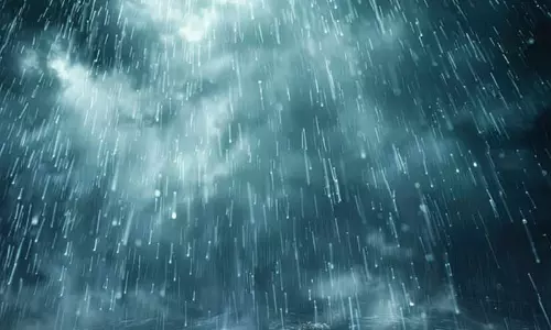 വടക്കൻ ഒമാനിൽ മഴ കനക്കും; മുന്നറിയിപ്പുമായി അധികൃതർ വടക്കൻ ഒമാനിൽ മഴ കനക്കും; മുന്നറിയിപ്പുമായി അധികൃതർ