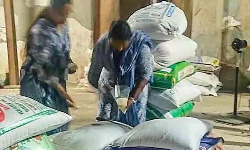 അതിർത്തി പ്രദേശങ്ങളിൽ അരിക്കടത്ത് സംഘങ്ങൾ സജീവം