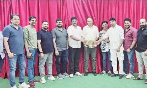 കനോലി കൂട്ടായ്മ ബഷീർ വടപുറത്തിന് യാത്രയയപ്പ് നൽകി