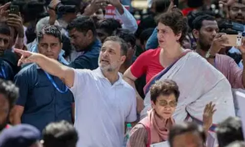 ‘ഗ്യാനേഷ് കുമാർ ഭയന്നിരിക്കുന്നു; ജനാധിപത്യം സംരക്ഷിക്കാൻ വേണ്ടിയാണ് ഇവിടെ നിൽക്കുന്നത്’; പിന്നോട്ടില്ലെന്ന് രാഹുൽ ഗാന്ധി