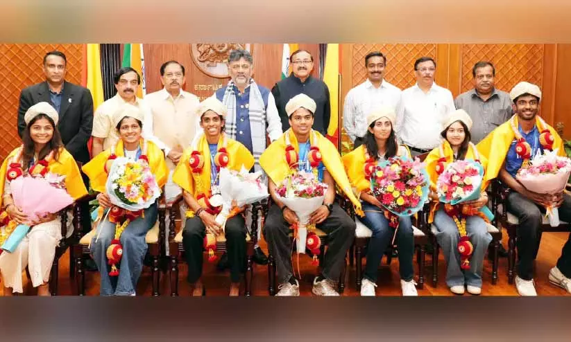 ഏഷ്യൻ ഗെയിംസ് മെഡൽ ജേതാക്കൾക്കുള്ള പാരിതോഷികം വർധിപ്പിച്ച് കർണാടക സർക്കാർ ഏഷ്യൻ ഗെയിംസ് മെഡൽ ജേതാക്കൾക്കുള്ള പാരിതോഷികം വർധിപ്പിച്ച് കർണാടക സർക്കാർ