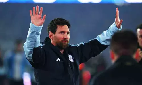 Lionel Messi delivering an emotional farewell speech wearing the Argentina jersey in Buenos Aires