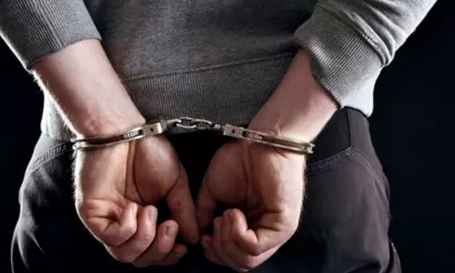 വന്യ ജിവികളുടെ മാംസം ഒമാനിലെക്ക് കടത്തി; മൂന്ന് പേർ അറസ്റ്റിൽ വന്യ ജിവികളുടെ മാംസം ഒമാനിലെക്ക് കടത്തി; മൂന്ന് പേർ അറസ്റ്റിൽ