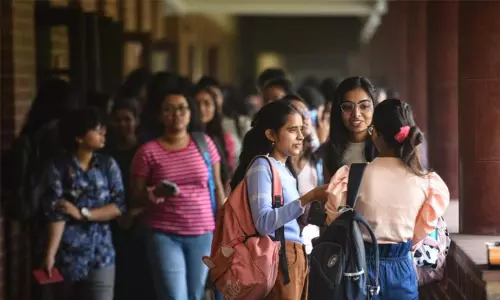 കോളജ് അവധി ഹോസ്റ്റലുകള്ക്കും ബാധകം; കടുപ്പിച്ച് ഉന്നത വിദ്യാഭ്യാസ വകുപ്പ് കോളജ് അവധി ഹോസ്റ്റലുകള്ക്കും ബാധകം; കടുപ്പിച്ച് ഉന്നത വിദ്യാഭ്യാസ വകുപ്പ്