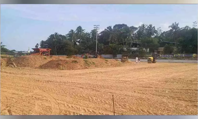 കടയ്ക്കലിൽ സ്റ്റേഡിയം നിർമാണം ഇഴയുന്നു കടയ്ക്കലിൽ സ്റ്റേഡിയം നിർമാണം ഇഴയുന്നു