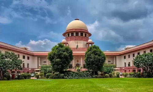 പ്രക്ഷോഭത്തിനിടെ വനിതാ മാധ്യമ പ്രവർത്തകർക്ക് മർദനം; ഡൽഹി പൊലീസ് ഉദ്യോഗസ്ഥനെ സുപ്രീംകോടതി വിളിപ്പിച്ചു പ്രക്ഷോഭത്തിനിടെ വനിതാ മാധ്യമ പ്രവർത്തകർക്ക് മർദനം; ഡൽഹി പൊലീസ് ഉദ്യോഗസ്ഥനെ സുപ്രീംകോടതി വിളിപ്പിച്ചു