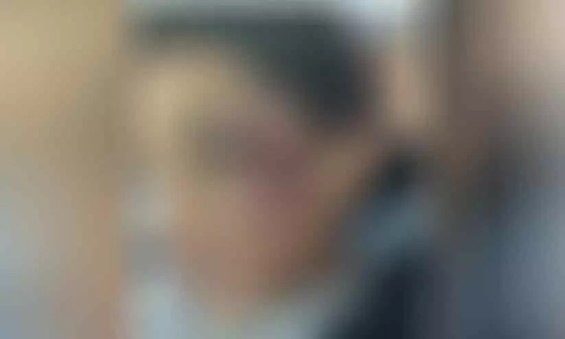 വാട്സാപ്പ് ഡിലീറ്റ് ചെയ്തതിന് ആറു വയസുകാരിക്ക് ക്രൂരമർദനം: അമ്മ കസ്റ്റഡിയിൽ വാട്സാപ്പ് ഡിലീറ്റ് ചെയ്തതിന് ആറു വയസുകാരിക്ക് ക്രൂരമർദനം: അമ്മ കസ്റ്റഡിയിൽ
