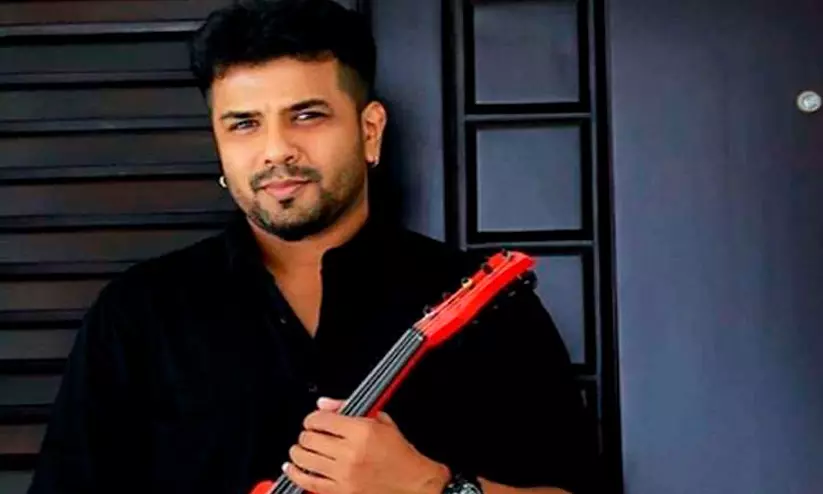 ബാലഭാസ്കറിന്റെ അപകട മരണം: സി.ബി.ഐ തുടരന്വേഷണത്തിന് ഹൈകോടതി ഉത്തരവ് ബാലഭാസ്കറിന്റെ അപകട മരണം: സി.ബി.ഐ തുടരന്വേഷണത്തിന് ഹൈകോടതി ഉത്തരവ്