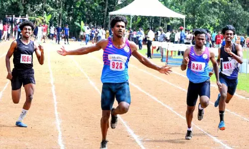 കൗ​മാ​ര കാ​യി​ക​ക്കു​തി​പ്പി​ന് ട്രാ​ക്കു​ണ​ർ​ന്നു: കോ​ട്ട​യം ജി​ല്ല സ്കൂ​ൾ കാ​യി​ക​മേ​ള​ക്ക് തു​ട​ക്കം