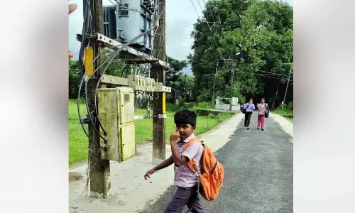 സുരക്ഷാവേലിയില്ലാത്ത ട്രാൻസ്ഫോർമർ ഭീഷണിയാകുന്നു