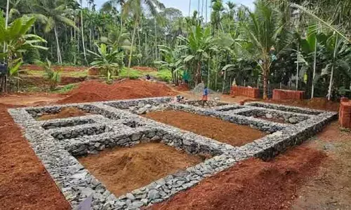 വീടുപണിയിൽ ഈ തെറ്റ് ചെയ്യരുത്; അടിത്തറയിൽ ശ്രദ്ധിക്കേണ്ട കാര്യങ്ങൾ