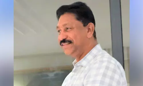 മു​ഹ​മ്മ​ദ് സ​ലീ​മി​ന് ജി​ദ്ദ മ​ല്ലൂ​സ് സ്വീ​ക​ര​ണം ന​ൽ​കി