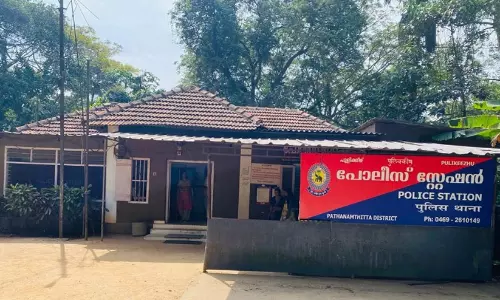 അടിസ്ഥാന സൗകര്യങ്ങളില്ലാത്ത കെട്ടിടം; പോക്സോ കേസ് പ്രതി ചാടിപ്പോയി, തിരച്ചിൽ ഊർജിതം അടിസ്ഥാന സൗകര്യങ്ങളില്ലാത്ത കെട്ടിടം; പോക്സോ കേസ് പ്രതി ചാടിപ്പോയി, തിരച്ചിൽ ഊർജിതം