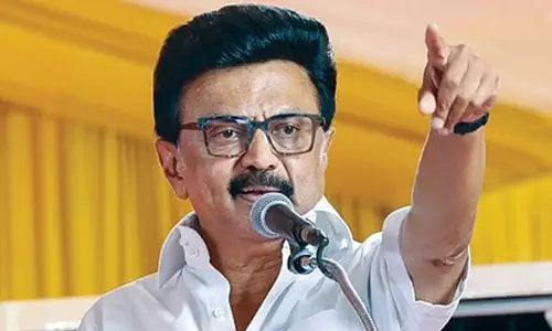 ജന്തർ മന്തർ 2.0 അടിച്ചമർത്തുന്നതിനെതിരെ സ്റ്റാലിൻ; അടിയന്തരാവസ്ഥയുടെ വേദനാജനകമായ ഓർമ്മകൾ തിരികെ കൊണ്ടുവരുന്നു ജന്തർ മന്തർ 2.0 അടിച്ചമർത്തുന്നതിനെതിരെ സ്റ്റാലിൻ; അടിയന്തരാവസ്ഥയുടെ വേദനാജനകമായ ഓർമ്മകൾ തിരികെ കൊണ്ടുവരുന്നു