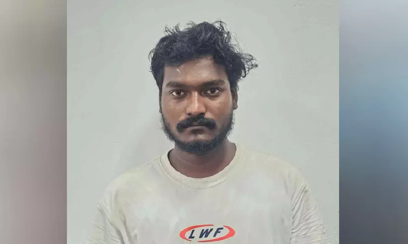 എം.ഡി.എം.എയുമായി സ്കൂട്ടർ യാത്രികൻ പിടിയിൽ; ഫ്ലാറ്റിൽനിന്ന് കഞ്ചാവും കണ്ടെത്തി എം.ഡി.എം.എയുമായി സ്കൂട്ടർ യാത്രികൻ പിടിയിൽ; ഫ്ലാറ്റിൽനിന്ന് കഞ്ചാവും കണ്ടെത്തി
