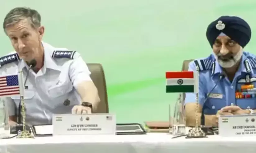 ‘അടുത്തുപോലും പോകാൻ അനുവദിക്കുന്നില്ല’; എഫ്-35 യുദ്ധവിമാനം ഇന്ത്യ വാങ്ങുമോ? അമേരിക്കക്ക് കൊട്ടുകൊടുത്ത് വ്യോമസേനാ മേധാവി ‘അടുത്തുപോലും പോകാൻ അനുവദിക്കുന്നില്ല’; എഫ്-35 യുദ്ധവിമാനം ഇന്ത്യ വാങ്ങുമോ? അമേരിക്കക്ക് കൊട്ടുകൊടുത്ത് വ്യോമസേനാ മേധാവി