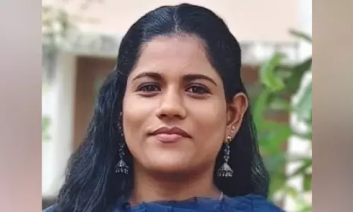 വിശേഷദിനത്തിന്റെ സന്ദേശം യാഥാർഥ്യമാക്കി; കുഴഞ്ഞുവീണ യുവതിക്ക് രക്ഷകയായി വന്ന അൻസി