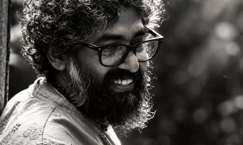 അതിജീവനത്തിന്റെ രംഗഭാഷ