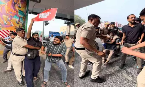 Fraternity Movement leaders Ramees EK and Lubaib Basheer being detained by police during protests in Delhi.