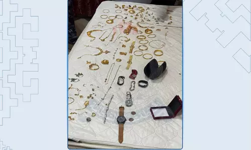 ബൗഷറിൽ വൻ കവർച്ച; 70,000 റിയാലിലധികം വിലവരുന്ന വസ്തുക്കൾ കവർന്നു ബൗഷറിൽ വൻ കവർച്ച; 70,000 റിയാലിലധികം വിലവരുന്ന വസ്തുക്കൾ കവർന്നു